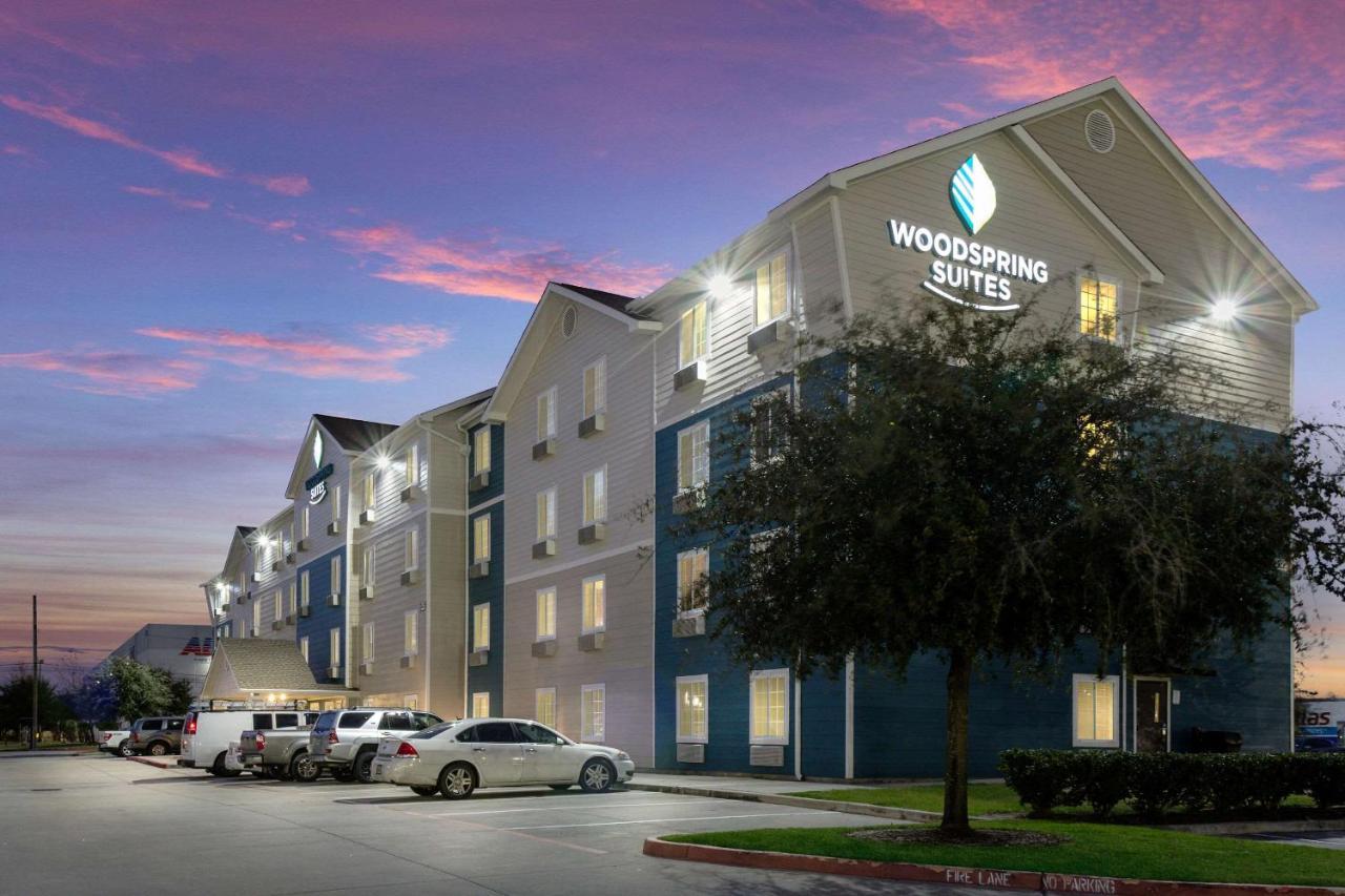 Woodspring Suites Houston I-45 Airtex מראה חיצוני תמונה